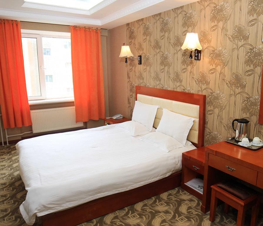 Guide Hotel Ulaanbaatar Room photo